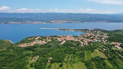 Elegante Ferienwohnung Navy mit Meerblick in ruhiger Lage auf Krk
