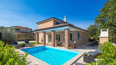 Obiteljska Villa Di s bazenom