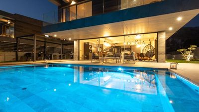 Luxury Villa Lorkia