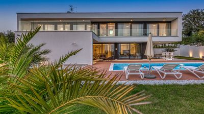 Villa Eleven - Veličanstvena luksuzna vila samo nekoliko minuta vožnje od Rovinja i njegovih plaža