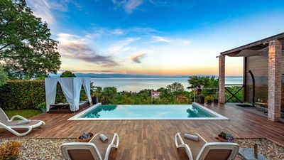 Villa LIna - prekrasna vila s infinity bazenom u blizini plaže