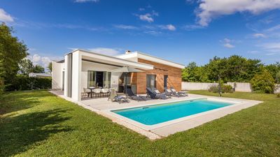 Villa Sama - Beautiful modern built villa with pool in Central Istria
