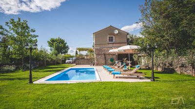 Village Villa M s autentičnim ugođajem i bazenom na Krku
