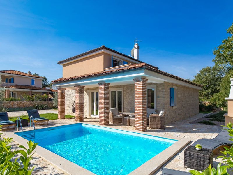 Obiteljska Villa Di s bazenom
