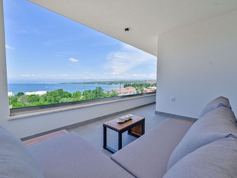 Apartman Lena 1 s pogledom na more i bazenom