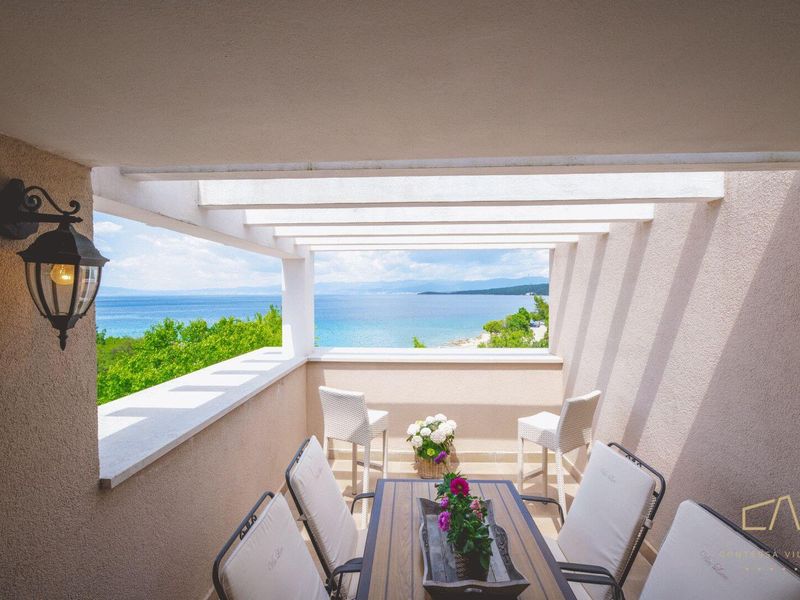Stilvolle Ferienwohnung Luce 3 am Meer auf Krk