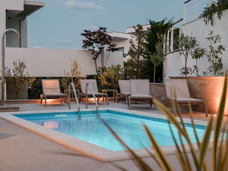 Luxuriöses Apartment Malinska Sky mit privatem Pool