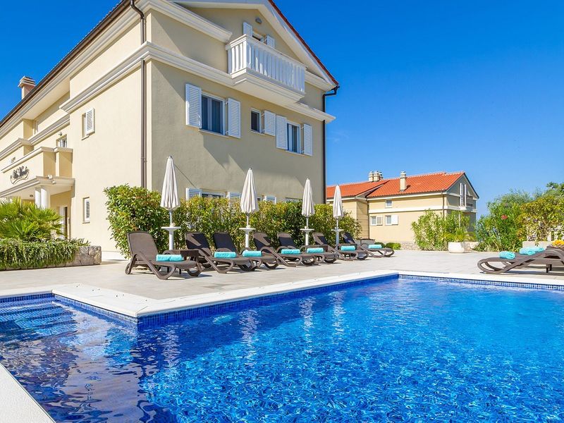 Stilvolle Ferienwohnung Mande 2 in der Villa am Meer auf Krk