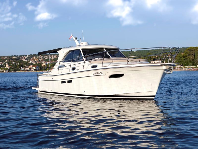 Luxury yacht Gaja