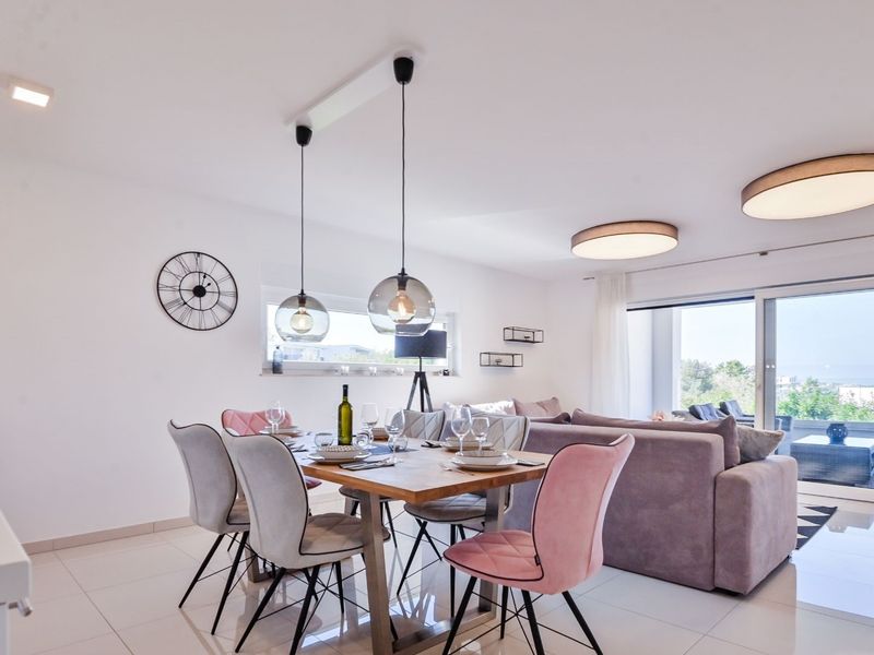 Modernes Adora Apartment mit wunderschönem Meerblick