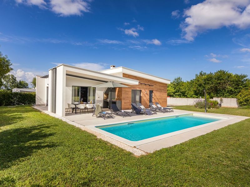 Villa Sama - Beautiful modern built villa with pool in Central Istria