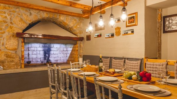 Villa Jele s bazenom i konobom u mirnom okruženju na Krku