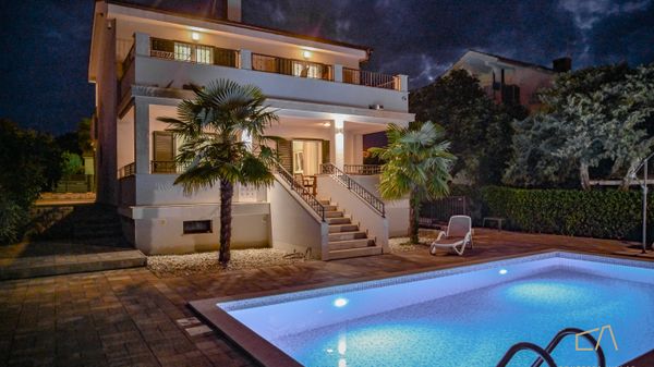Modern Villa Christian with private pool, sauna and jacuzzi