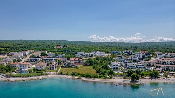 Villa Prova 2 direkt am Strand mit Innen- und Außenpool auf Krk