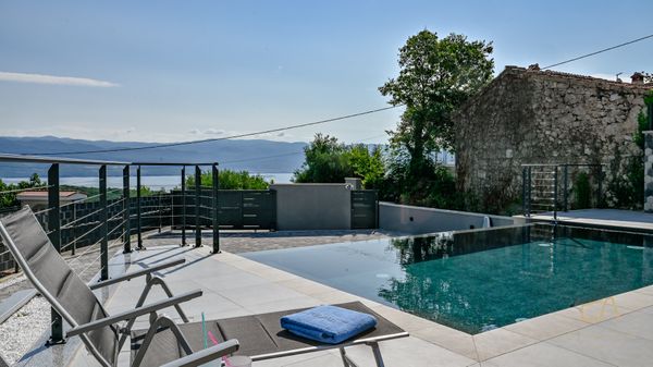Luksuzna Villa Brajdini s panoramskim pogledom na more