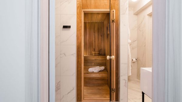 Luxury Plant Villa with Jacuzzi and Pool