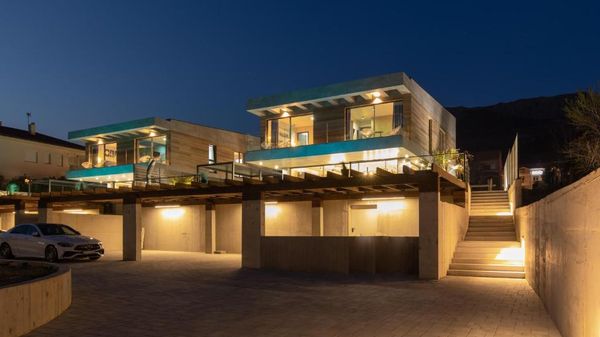Luxury Villa Lorkia