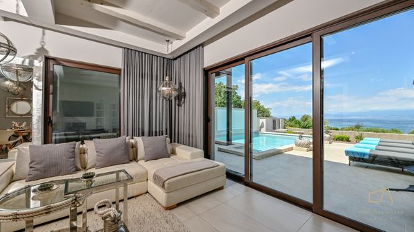 Villa Prova 2 direkt am Strand mit Innen- und Außenpool auf Krk