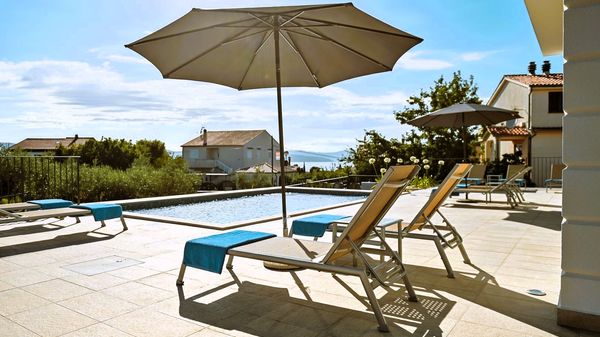 Luxurious Villa Luana with wellness and pool