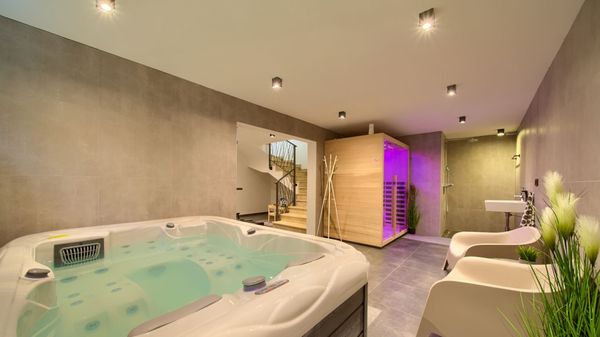 Valentina mit SPA-Zone und Außenpool, im nahe dem Meer