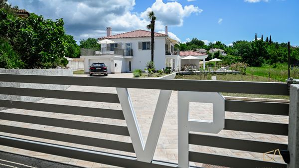 Elegantna Villa Palma s bazenom