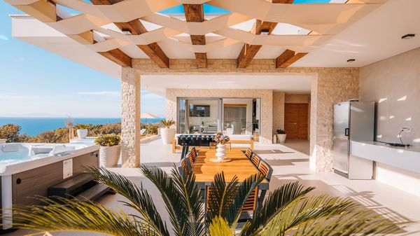 Luxury Plant Villa with the pool and seaview