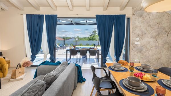 Villa Alomarie - Idilična vila s 3 spavaće sobe u blizini Rovinja, s bazenom, saunom i jacuzzijem