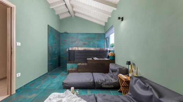 Villa Alomarie - Idilična vila s 3 spavaće sobe u blizini Rovinja, s bazenom, saunom i jacuzzijem