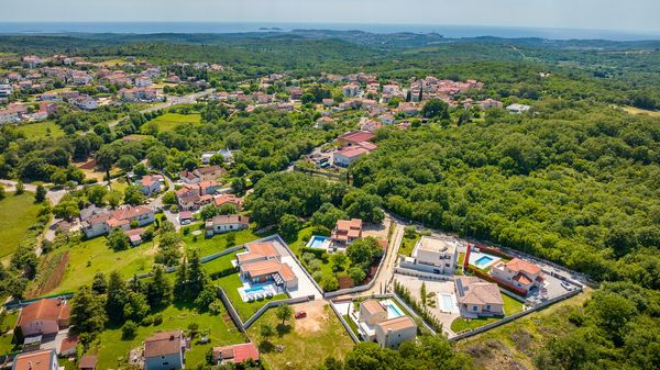 Villa Alomarie - Idilična vila s 3 spavaće sobe u blizini Rovinja, s bazenom, saunom i jacuzzijem