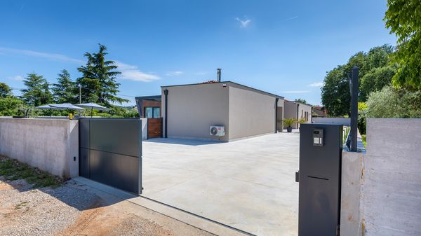 Villa Alomarie - Idilična vila s 3 spavaće sobe u blizini Rovinja, s bazenom, saunom i jacuzzijem