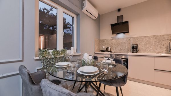 Moderne Ferienwohnung Lacrima 1 in der Villa mit Pool auf Krk