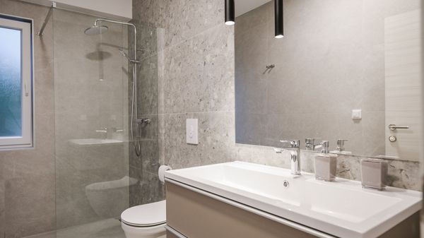 Moderan apartman Lacrima 2 u vili s bazenom na otoku Krku