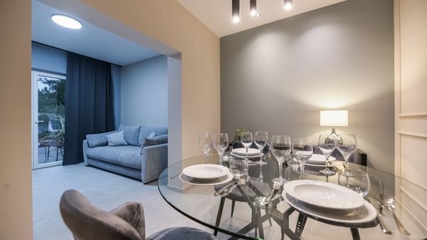 Moderne Ferienwohnung Lacrima 3 in der Villa mit Pool auf Krk