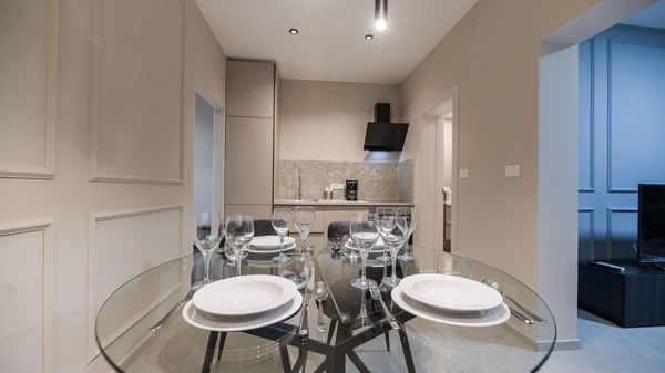 Moderne Ferienwohnung Lacrima 3 in der Villa mit Pool auf Krk