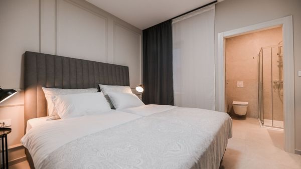 Moderne Ferienwohnung Lacrima 3 in der Villa mit Pool auf Krk