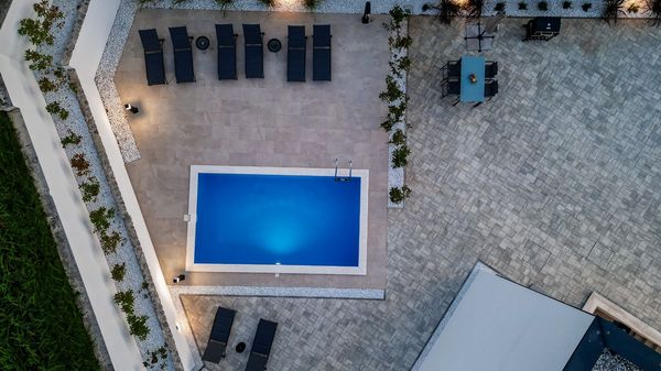 Apartman Lena 1 s pogledom na more i bazenom