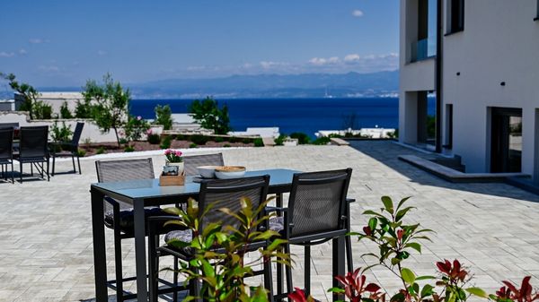 Wohnung Lena 2 mit Meerblick und Pool