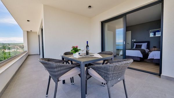 Wohnung Lena 2 mit Meerblick und Pool