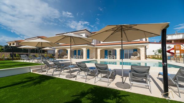 Premium apartment Loma 4 with a pool and garden on Krk