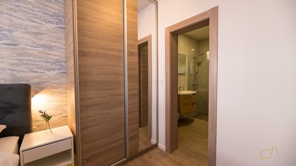 Ekskluzivan apartman Loma  1 s bazenom i vrtom na otoku Krku