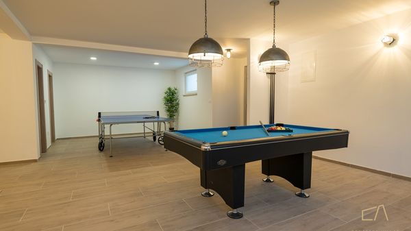 Ekskluzivan apartman Loma  1 s bazenom i vrtom na otoku Krku