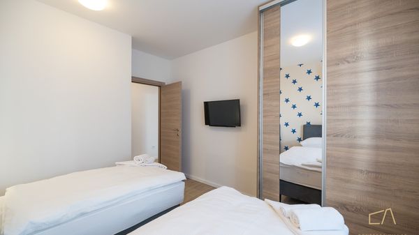 Ekskluzivan apartman Loma 2 s bazenom i vrtom na otoku Krku