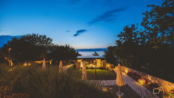 Stilvolle Ferienwohnung Luce 3 am Meer auf Krk