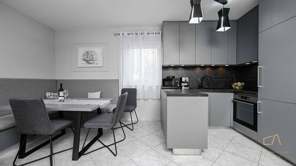 Apartment Maris with sea view