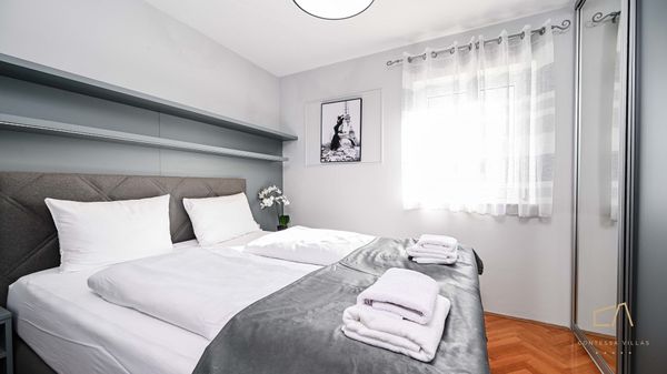 Apartment Maris with sea view