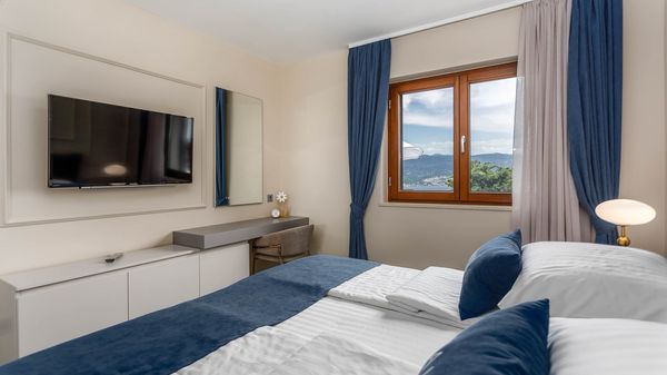 Elegantan apartman Navy s pogledom na more u mirnom selu na Krku