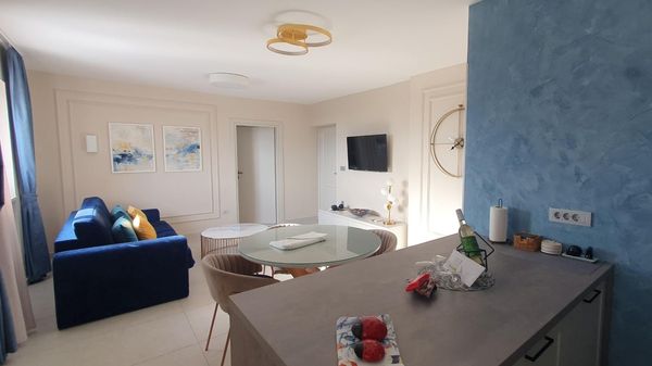 Elegantan apartman Navy s pogledom na more u mirnom selu na Krku