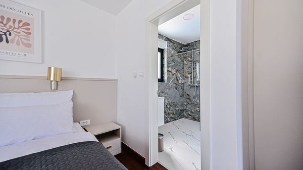 Luksuzan apartman Stone Flower s privatnim bazenom