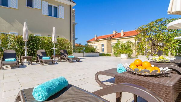 Stilvolle Ferienwohnung Mande 2 in der Villa am Meer auf Krk