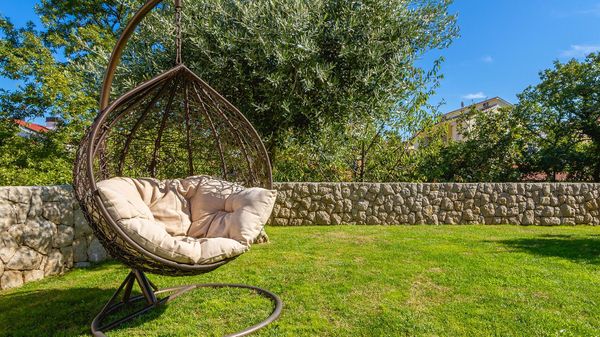Stilvolle Ferienwohnung Mande 2 in der Villa am Meer auf Krk